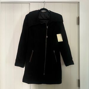 Oakley Black Trench Coat with Classic Silhouette